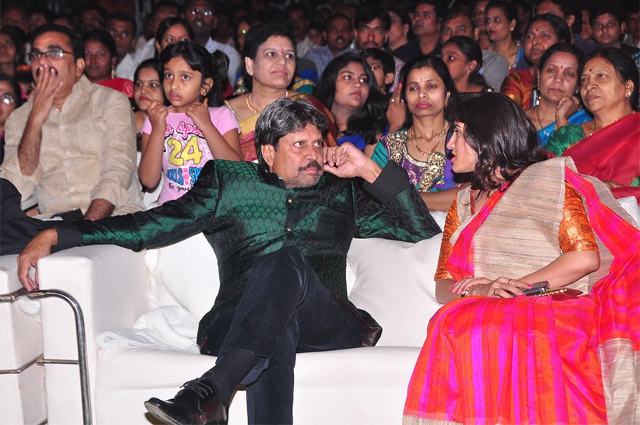 Dil-Deewana-Audio-Launch-by-Kapil-Dev